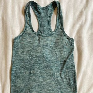 Lululemon work out tank top. Size 4